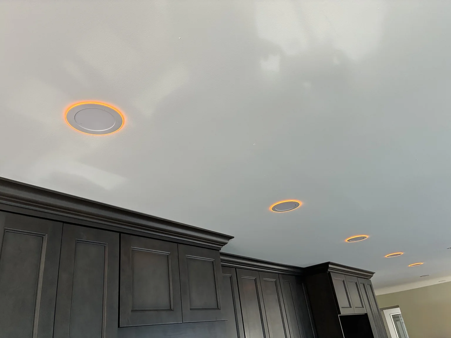 Kitchen recessed lighting night-light mode