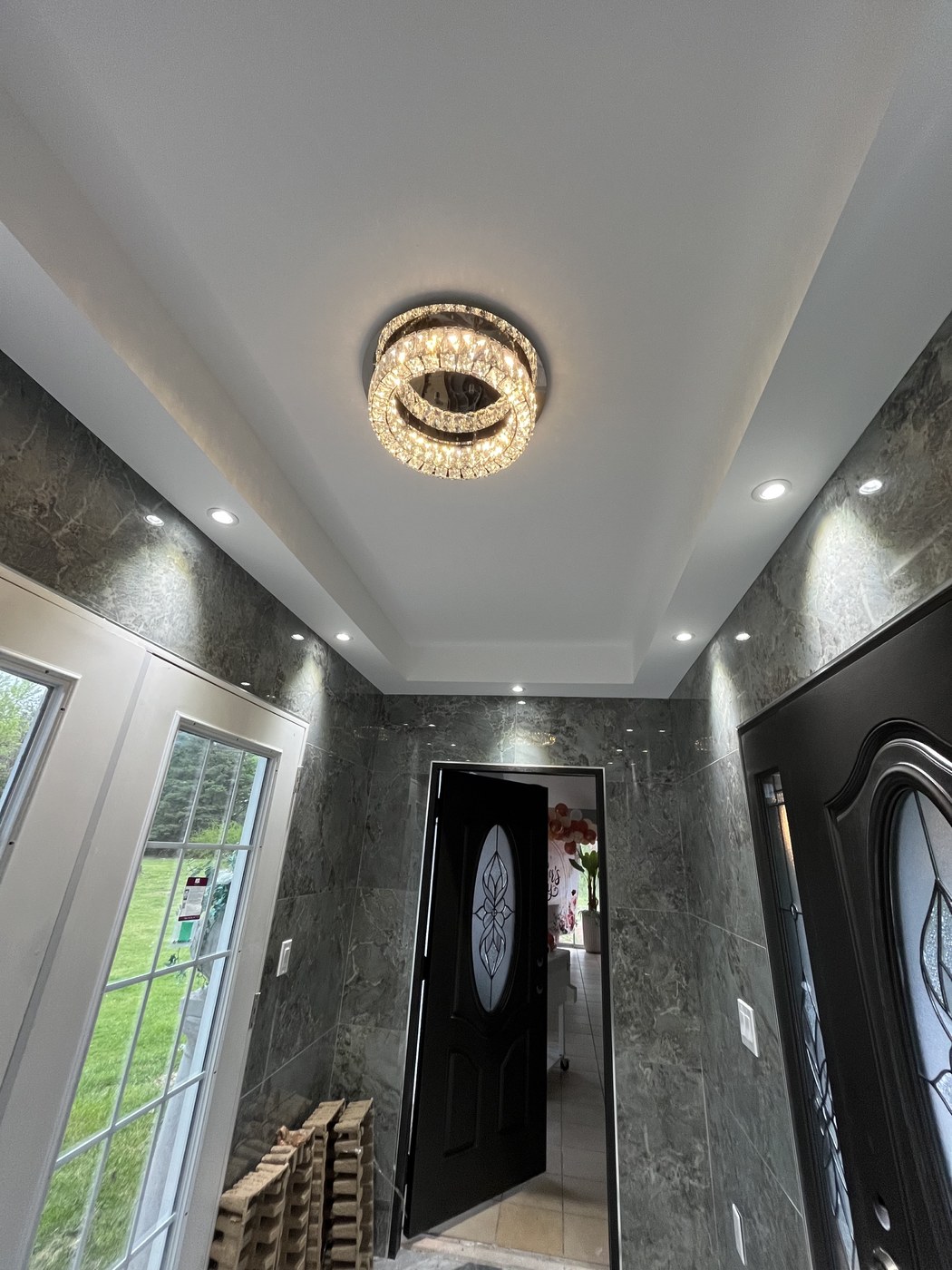 Entryway recessed lighting